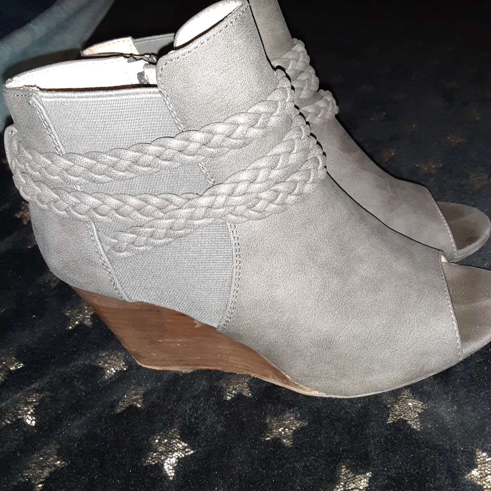 Cest 1948 open toe bootie